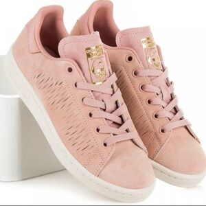 Adidas Stan Smith pink suede.